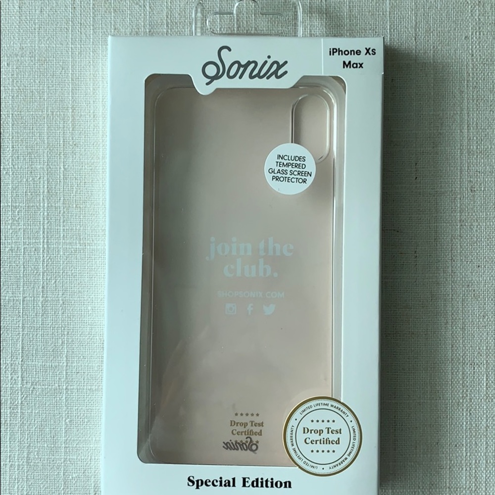 NIB ! Sonix Iphone Xs Max + Screen Protector